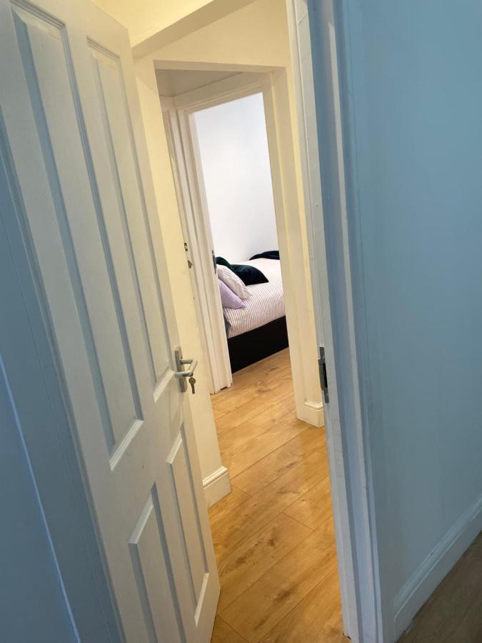 Self-Contained Flat On The 2Nd Floor You Will Share With One Other Guest, In A Family House 2 Minutes Walk From Tufnell Park Station 2Nd Floor With Stairs Londra Exterior foto